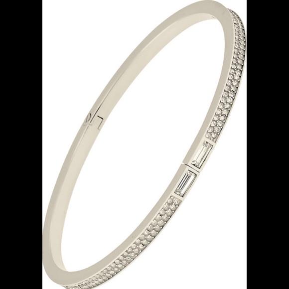 Michael Kors Jewelry - 🎄 MICHAEL KORS BANGLE BRACELET